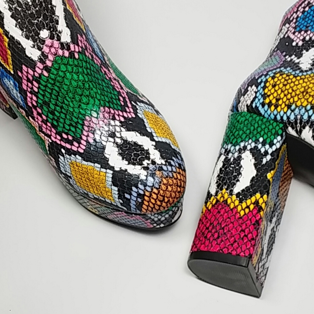 🆕 NWOB Multicolor Faux Snake Skin Platform Booties 🆕 - Picture 8 of 8
